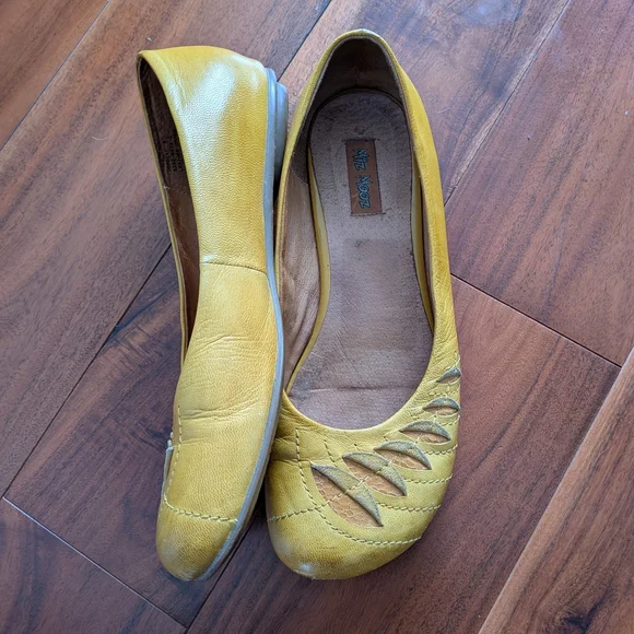 Miz Mooz Sunny Yellow Leather Cutout Ballet Flats - Picture 4 of 5
